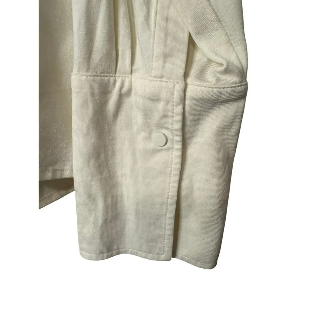 GSTQ Women's Snow White Front Zip Collared, Color Cream Shirt XL New With Tags